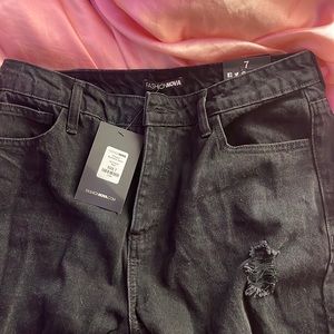 Size 7( not an option on the listing)